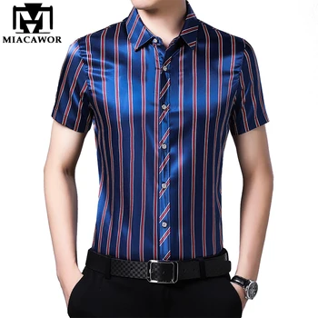 2023 คนใหม่ย่อหน้าร้อนที่แขนเสื้อเชิ้ตผู้ชายปกติกับผู้ชายคือเสื้อตัวน้อยเหมาะกับแฟชั่น Striped ชุดเสื้อ Camiseta Masculina เสื้อผ้า C656