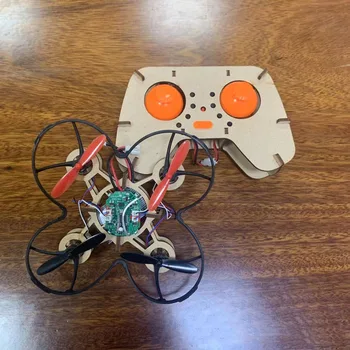 RC เฮลิคอปเตอร์ DIY การควบคุมระยะไกลหุ่นไม้วู้ดดี้ 2.4 G 6 ษะ Gyro 3 มิติประกอบอิฐ Quadcopter การศึกษาของเล่นเด็กของขวัญ