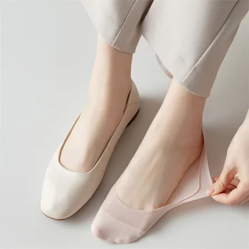 คนใหม่หน้าร้อนผู้หญิงถุงเท้ารรองเท้าไปในห้องนอนโครงร่าง Breathable ล่องหนไม่มีแสดงถุงเท้าสีทึบซิลิโคนไม่พลาดน้อยตัดถุงเท้า
