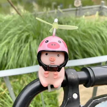 ลมพัรถเล็กๆน่ารักสีชมพูหมูกับหมวกกันน็อ Propeller ลมราบเป็ดตัวถนนจักรยานมอเตองหมวกกันน็อกขี่ม้า Cycling รถแต่การตกแต่ง